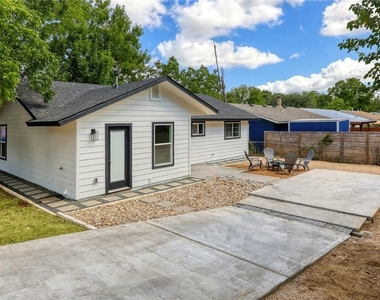 7109 Cherry Meadow Dr - Photo Thumbnail 23