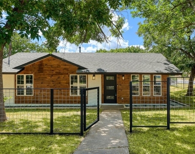 7109 Cherry Meadow Dr - Photo Thumbnail 4