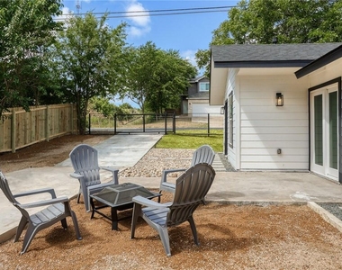7109 Cherry Meadow Dr - Photo Thumbnail 20