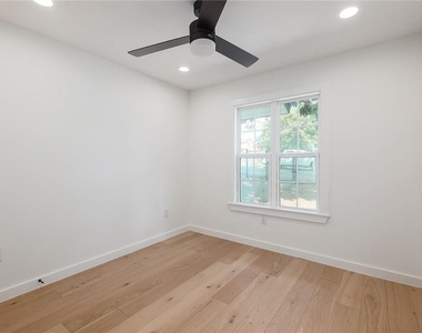 7109 Cherry Meadow Dr - Photo Thumbnail 17