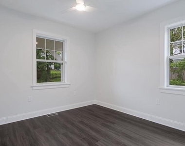 115 Harvey Avenue - Photo Thumbnail 16