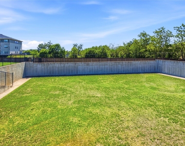 1214 Falconer Way - Photo Thumbnail 33