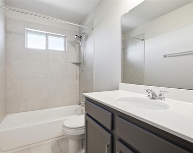 1214 Falconer Way - Photo Thumbnail 16