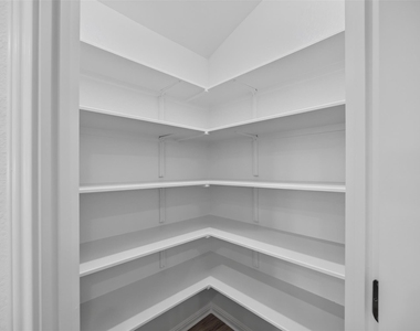 12413 Saint Thomas Dr - Photo Thumbnail 23