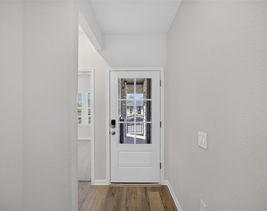 12413 Saint Thomas Dr - Photo Thumbnail 4