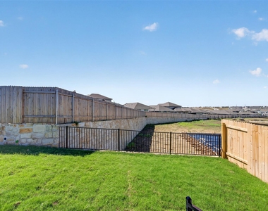 12413 Saint Thomas Dr - Photo Thumbnail 38