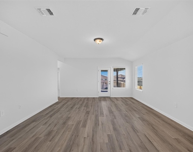 12413 Saint Thomas Dr - Photo Thumbnail 16