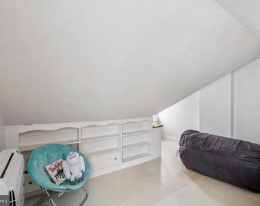 916 Cedar Street - Photo Thumbnail 24