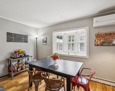 916 Cedar Street - Photo Thumbnail 9