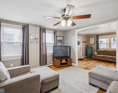 916 Cedar Street - Photo Thumbnail 5