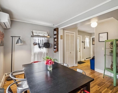 916 Cedar Street - Photo Thumbnail 10