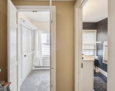 916 Cedar Street - Photo Thumbnail 17