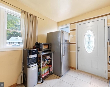 587 Arbor Road - Photo Thumbnail 13