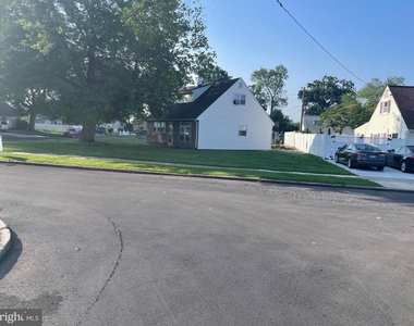 587 Arbor Road - Photo Thumbnail 2