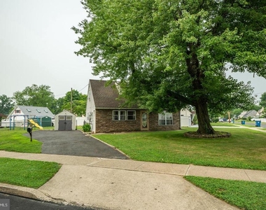 587 Arbor Road - Photo Thumbnail 28