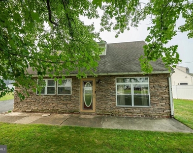 587 Arbor Road - Photo Thumbnail 27