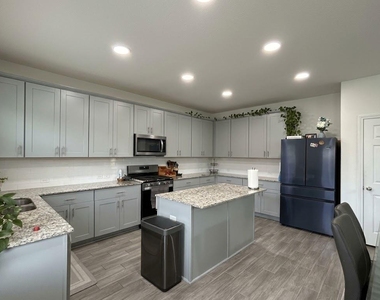 1529 Hope Ranch Rd - Photo Thumbnail 7