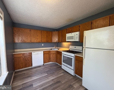 41 Lehavre Court - Photo Thumbnail 3