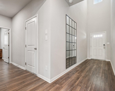 1007 Guadalupe Bass Rd - Photo Thumbnail 5