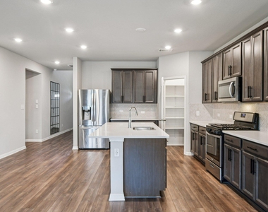 1007 Guadalupe Bass Rd - Photo Thumbnail 9