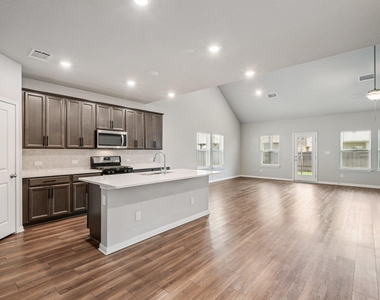 1007 Guadalupe Bass Rd - Photo Thumbnail 10