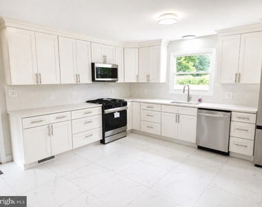 322 Madison Avenue - Photo Thumbnail 5