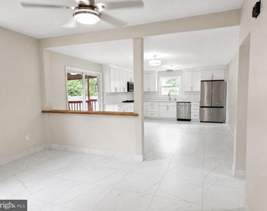 322 Madison Avenue - Photo Thumbnail 3