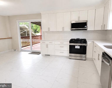 322 Madison Avenue - Photo Thumbnail 7