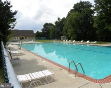 416 Durham Court - Photo Thumbnail 2