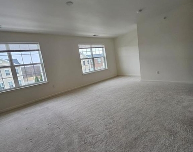 109 Kramer Court - Photo Thumbnail 44
