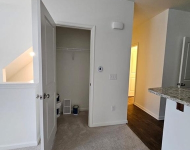 109 Kramer Court - Photo Thumbnail 23