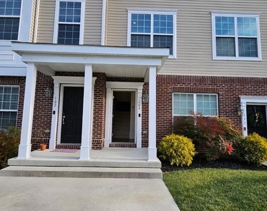 109 Kramer Court - Photo Thumbnail 2