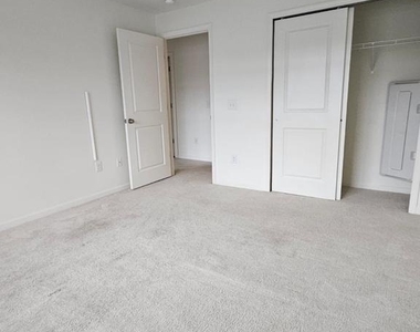 109 Kramer Court - Photo Thumbnail 31