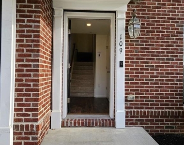 109 Kramer Court - Photo Thumbnail 8
