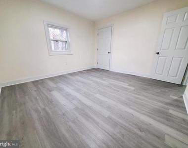 2601 N Lakeshore Drive - Photo Thumbnail 16