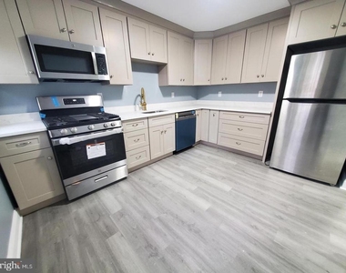 2601 N Lakeshore Drive - Photo Thumbnail 2