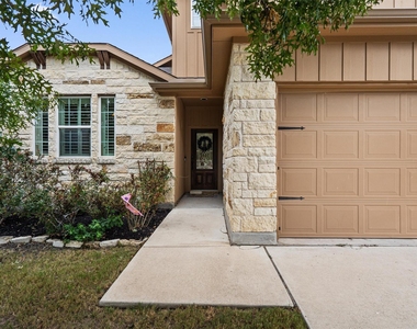 304 Peggy Dr - Photo Thumbnail 2