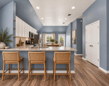 216 Spinnaker Loop - Photo Thumbnail 4
