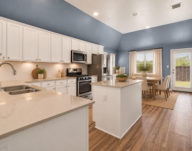 216 Spinnaker Loop - Photo Thumbnail 7