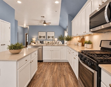 216 Spinnaker Loop - Photo Thumbnail 9