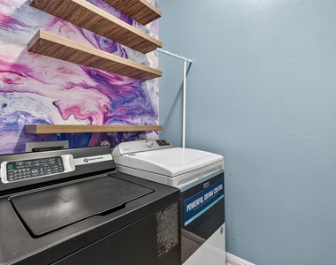 216 Spinnaker Loop - Photo Thumbnail 20