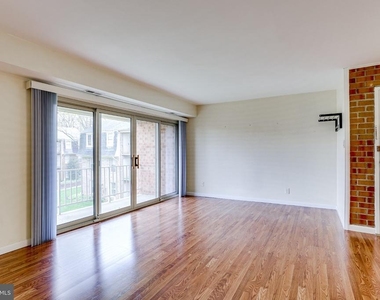 5968 Westchester Park Drive - Photo Thumbnail 16