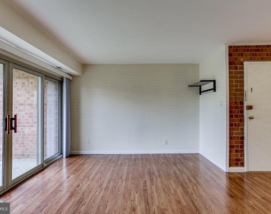 5968 Westchester Park Drive - Photo Thumbnail 18