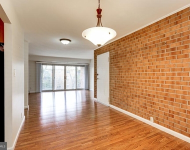 5968 Westchester Park Drive - Photo Thumbnail 6