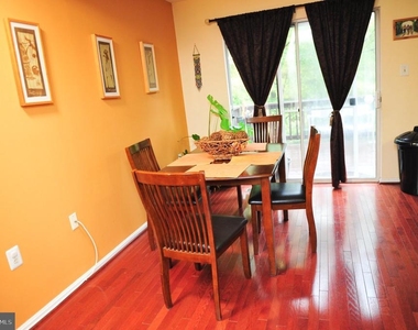 6711 Village Park Drive - Photo Thumbnail 7