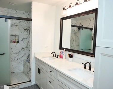 6711 Village Park Drive - Photo Thumbnail 2
