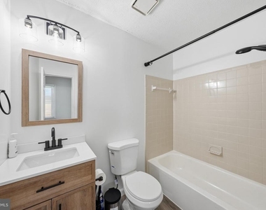 11621 Cosca Park Drive - Photo Thumbnail 17