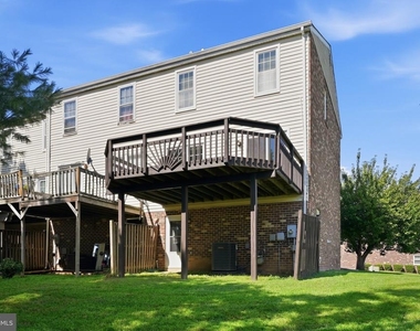 11621 Cosca Park Drive - Photo Thumbnail 24