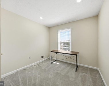 11621 Cosca Park Drive - Photo Thumbnail 14