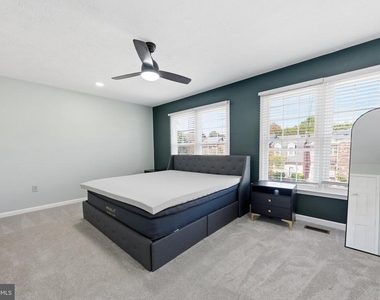 11621 Cosca Park Drive - Photo Thumbnail 11